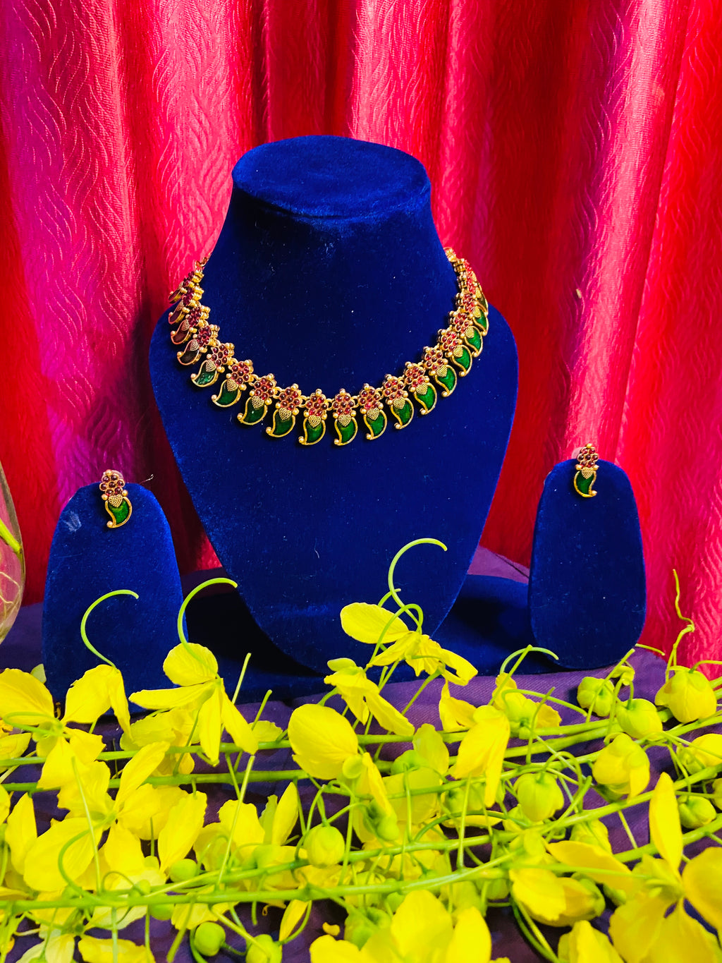 Traditional Manga mala with cute earrings