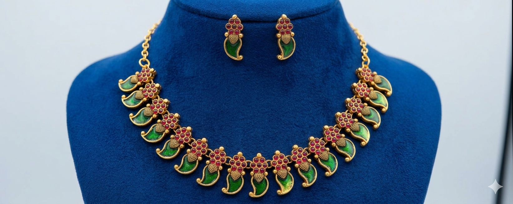 Traditional Manga mala with cute earrings
